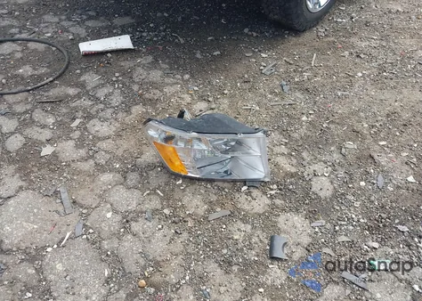 2010 Dodge Ram 1500 Laramie z USA, uszkodzony, nr VIN 1D7RB1CT2AS121461